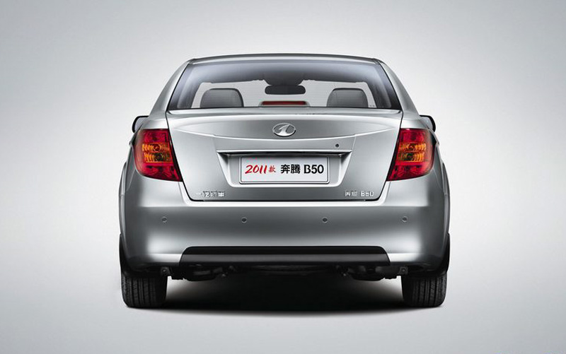 ریمپ بسترن b50 و b50f – مزایای ریمپ Besturn B50 2 نمای عقبی بسترن b50
